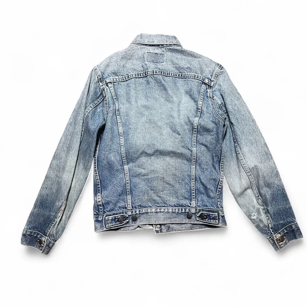 Vintage Levis Denim Trucker‎ Jacket Distressed Blue Mens Size 38 70507-0218 USA
